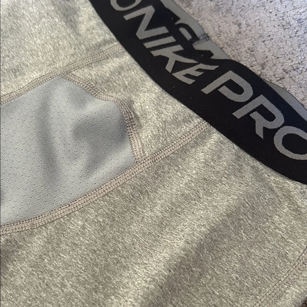 Nike Pro Boys training pants tights - medium
